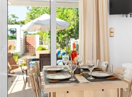 Paul’s Garden Luxury House，位于哈拉奇的酒店