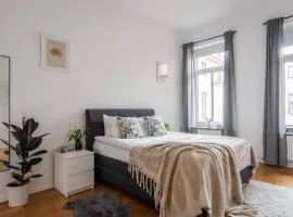 Large Central Gothenburg 2bd Apt