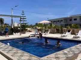 Hosteria La Veleta, Playas