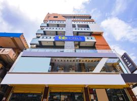 FabHotel SG5 Inn Suites-Yelahanka，位于耶拉汉卡的山林小屋