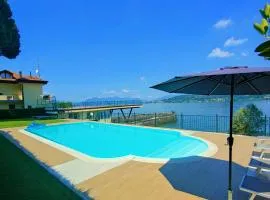 Scarlet Flower - Lago Maggiore