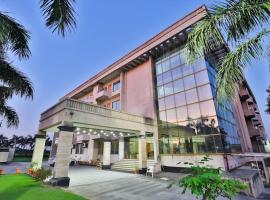 Biznotel by Pride Bharuch，位于Bharuch的酒店
