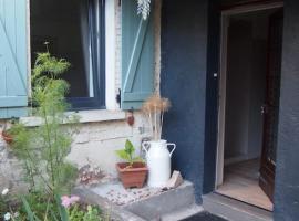 Appartement cosy calme & central，位于Senones的酒店