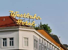 Hotel Westbahn，位于维也纳15. 鲁多尔福斯海姆 - 芬豪斯的酒店