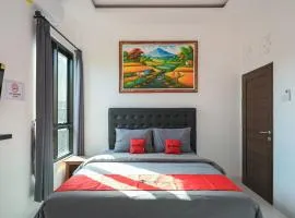 RedDoorz at Lotus House Seminyak