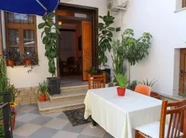 Guest House Veizaj City centre