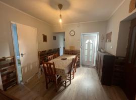 Eszter Vendégház，位于Pacsa的酒店