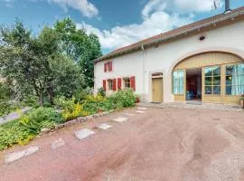 Beautiful Home In Taintrux With Wifi