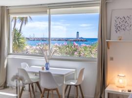 Beau 2P bord de mer, Marina baie des anges，位于卢贝新城的酒店