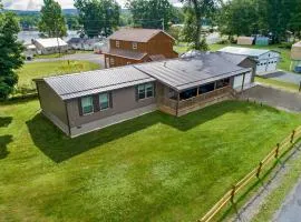 Weller Island Retreat-cozy cottage on Lamoka Lake