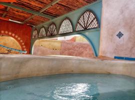 Zimmerbus，位于‘Ezuz的酒店