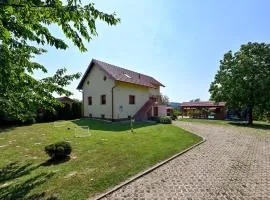 Cozy Home In Vinogradi Ludbreski With Sauna