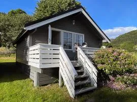 Selje Camping - Hytte Nr 8