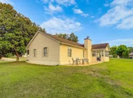 Knoxville Home with Sunroom about 9 Mi to Downtown!