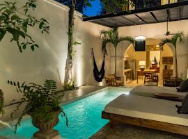 Luxury Historic 5BR Boutique hotel in Centro Walkable & Pool，位于梅里达的酒店