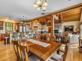 Steelhead Chalet 23 - Tamarack Resort - Deck - Garage - WiFi - Hot tub