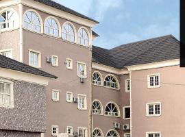 D1 Hotel And Suites，位于Ibereko的酒店