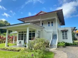 A beautiful and Spacious Rumah Manado 2 Bedrooms with Bathrooms Villa Marion Tomohon