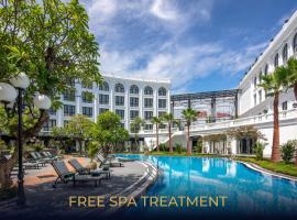 Silk Path Grand Hue Hotel，位于顺化的酒店