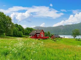 Gemütliche Hütte direkt am Fjord，位于Lauvstad的酒店