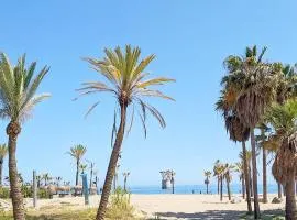 Penthouse with private pool, hot tub jacuzzi with sea views and chill-out zone, close to the sea