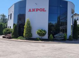 Anpol 5 Idealny nocleg dla firm，位于伊诺弗罗茨瓦夫的酒店