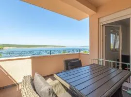 Awesome Apartment In Obrovac With Wifi