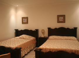 Hotel y Restaurante Costa del Sol，位于Mata de Limón的酒店