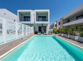 Villas Kares with private pool by Estia，位于科斯镇的度假屋