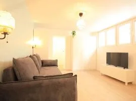 Disponible - Appartement Entier Rénové - Canapé Lit Emma - RERB, 5mn Paris - 2 pers - Parking Rue Gratuit - Tout équipé - 1er étage - 3