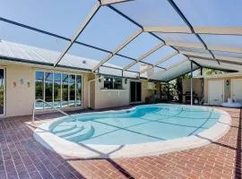 Family Home W Pool, Dining Room, And Golf View