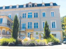 Grand Hôtel de Bourbon-Lancy - Spa et Restaurant - Logis，位于波旁朗西的酒店