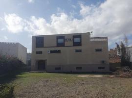 Appartement Boukidan，位于Einzorene的酒店