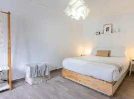 Cozy Retreat with Patio Near Sintra by LovelyStay