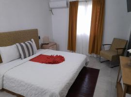 Cattleya Flor Hotel，位于奥拉涅斯塔德的酒店