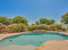 Sunny Stephenville Home with Pool 4 Mi to Downtown