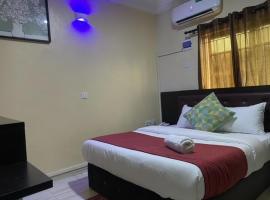 New Heights Castle Hotels，位于Epe的酒店