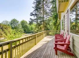 Langley Forest Cabin with Grill Less Than 2 Mi to Downtown!