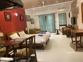 Luxury Studio with Balcony and Pool View - Near Baga Beach