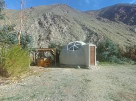 Hermoso Domo privado para 2 personas con tinaja-Cochiguaz Valle De Elqui，位于派瓦诺的豪华帐篷