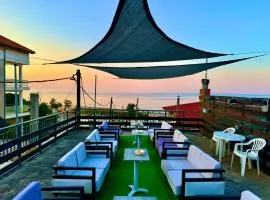 Seaside Apartments & Rooms Kampouri