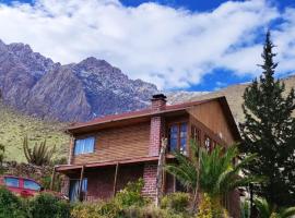 Hermosa casa familiar para 8 personas con tinaja-Cochiguaz Valle de Elqui，位于派瓦诺的乡间豪华旅馆