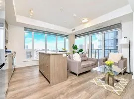 Condo Unit with Stunning Views & Amenities