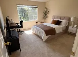 Luxury Private Master Suite With Mountain View