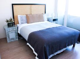 Departamento céntrico Chillán con estacionamiento，位于奇廉的酒店