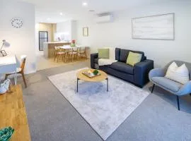 Cozy and Chic in Central Christchurch