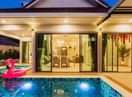 Pool Villa No 10 by Duangtham