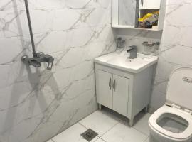 Guest House，位于Jhelum的酒店