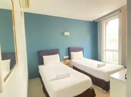 DELUXE TWIN ROOM 2 PAX KD Pj