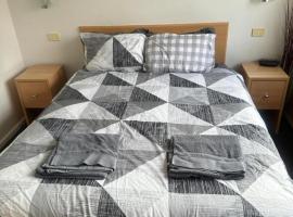 Acland Street Studio Apartment FREE PARKING，位于墨尔本的酒店